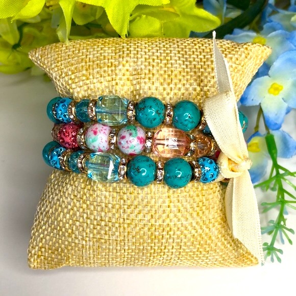 Shimmer 3 Strand Stone Ball Bead Stretch Aqua Blue and Pink Bracelet - New - Picture 1 of 5